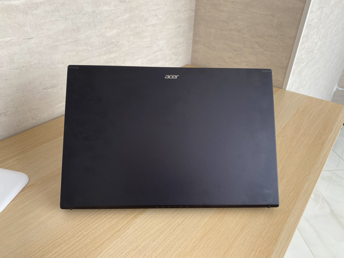 Acer שאף 7