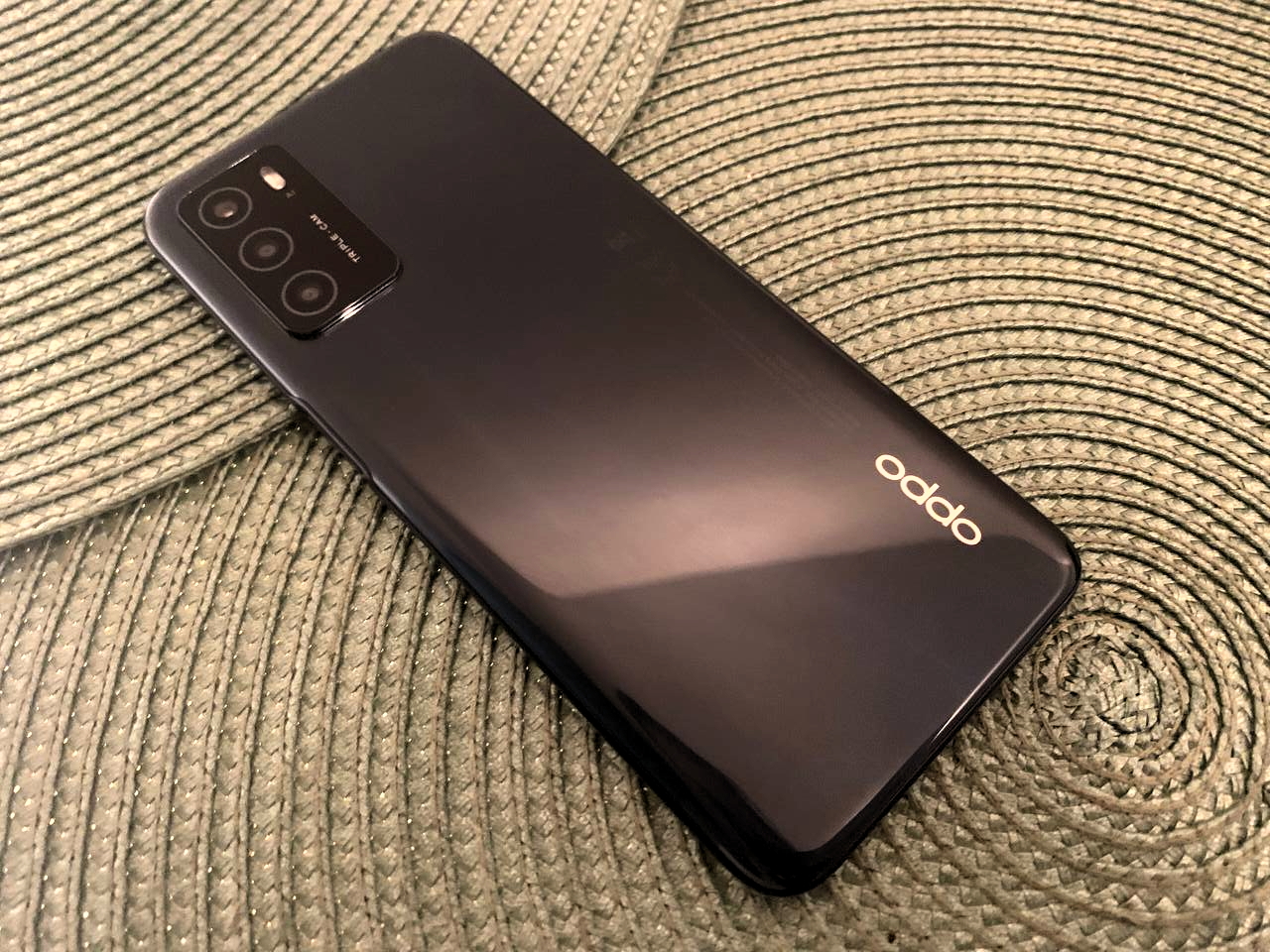 oppo triple camera 2021