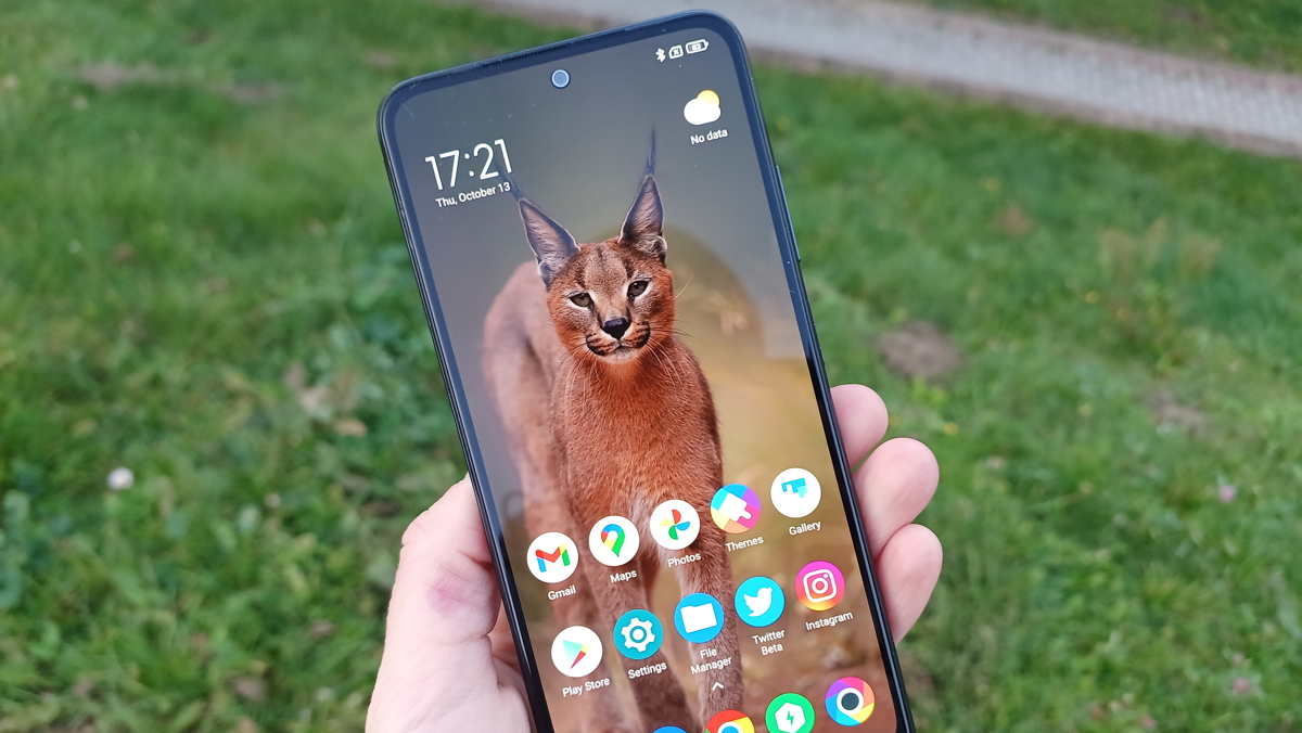 Xiaomi Poco M5s smartphone review - Midrange smartphone with bright OLED  display without PWM flickering -  Reviews