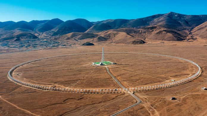 China completó el radiotelescopio solar más grande de la Tierra, con un diámetro de 3,14 km