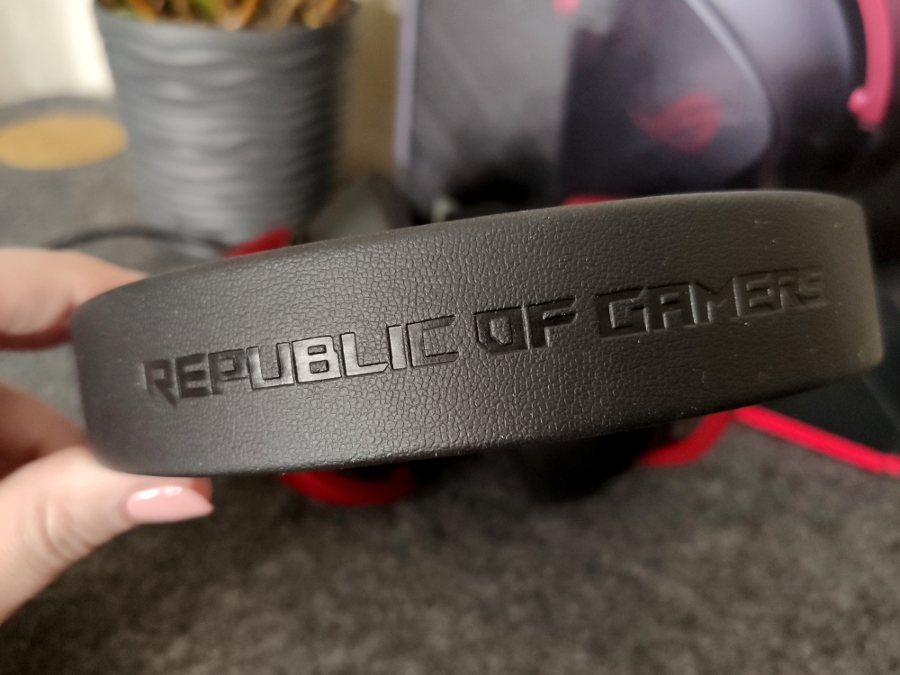 ASUS ROG Delta S Core