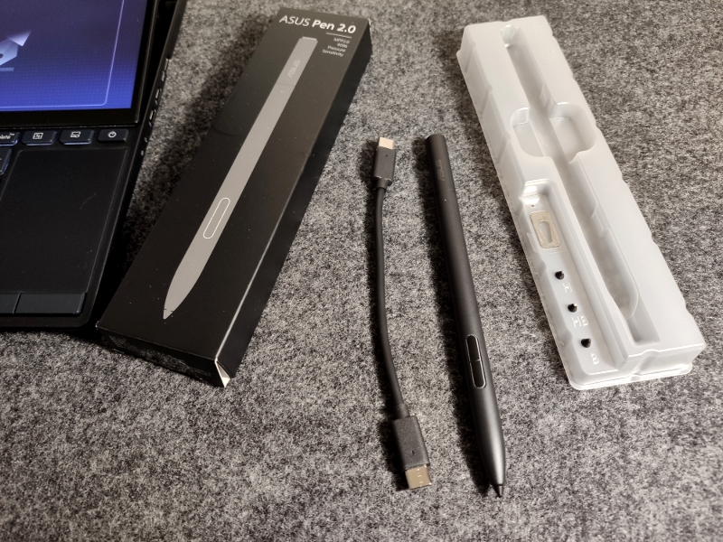 ASUS Zenbook Pro 14 Duo OLED stylus