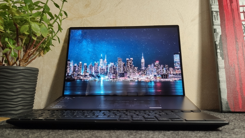 ASUS Zenbook Pro 14 ดูโอ OLED