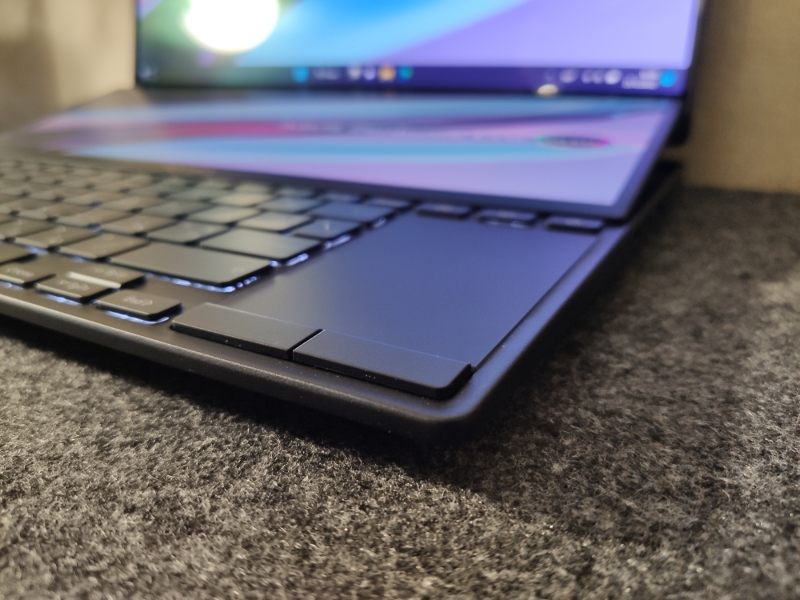 ASUS Zenbook Pro 14 Duo OLED touchpad