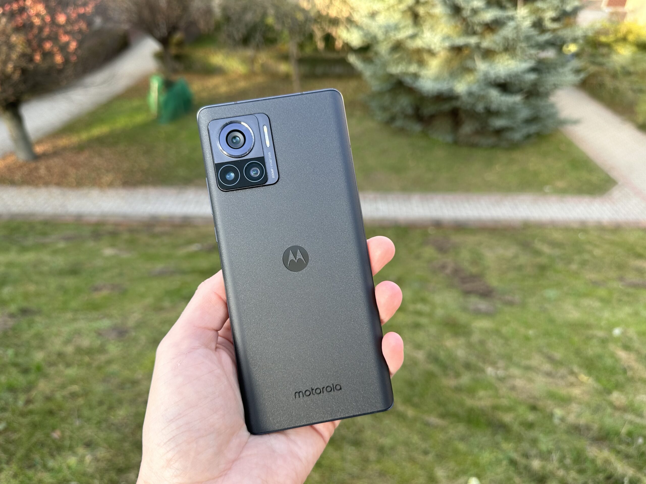 motorola edge 30 ultra 12