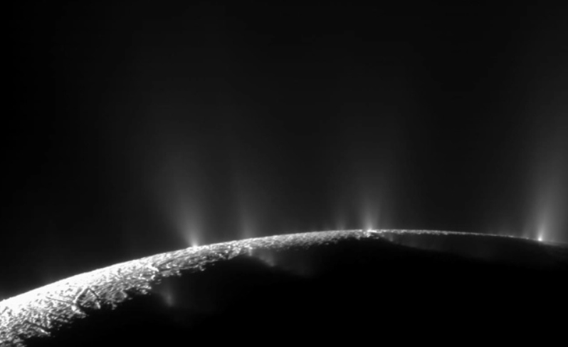 Можливо, ми зможемо знайти життя на Енцеладі навіть без приземлення