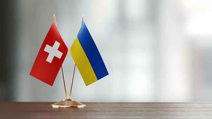 La chambre haute du Parlement suisse a autorisé la réexportation d'armes vers l'Ukraine