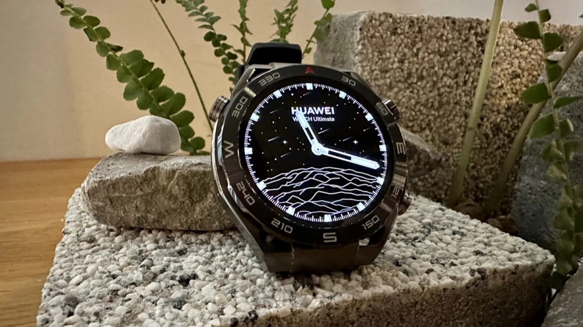 The Huawei Watch Ultimate is designed to meet even the most extreme re -  Galaxus