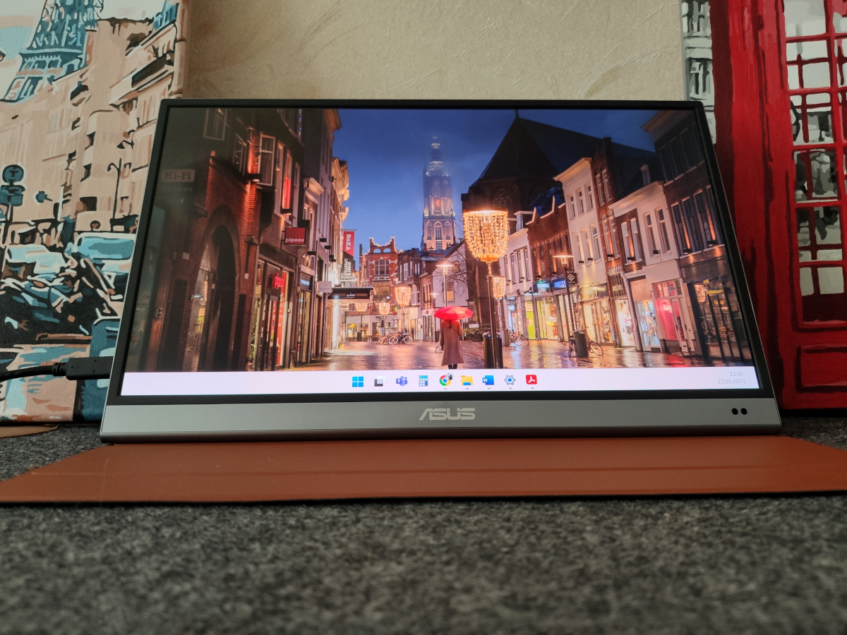 ASUS Zenscreen OLED MQ16AH