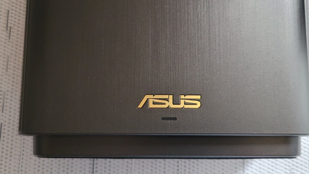 ASUS เซนไวไฟ XT9