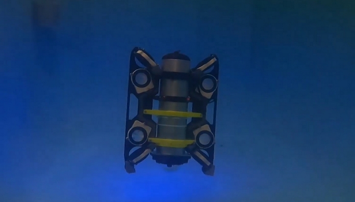 Uusi pieni robotti pystyy pysymään veden alla lähes koko ajan