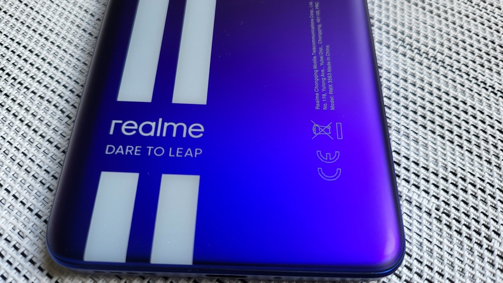 realme จีที นีโอ 3