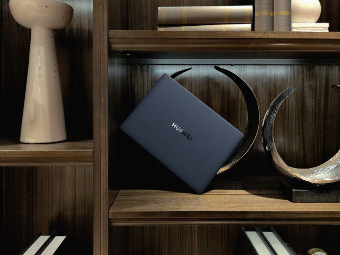 HUAWEI-MateBook-X-Pro-2023_Lifestyle_6825 MateBook X Pro 2023