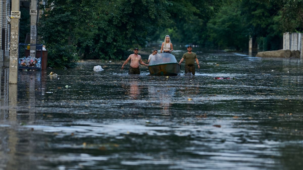 Прорив Каховської дамби може стати найбільшою екологічною катастрофою в Україні з часів Чорнобиля