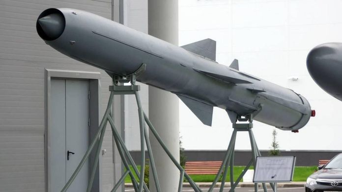 Кримські партизани говорять про знищення партії ракет "Онікс" на складі БК біля Джанкоя Кримські партизани говорять про знищення партії ракет "Онікс" на складі БК біля Джанкоя
