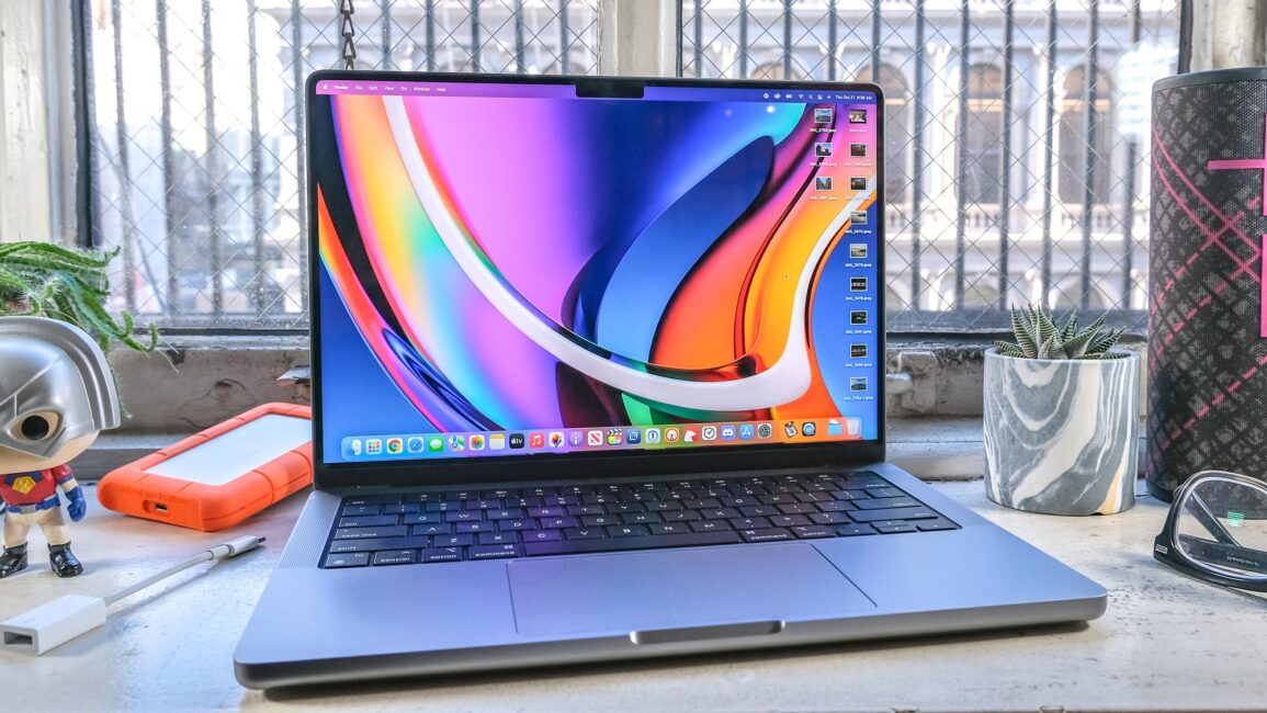 MacBook Pro 14 אינץ' M1