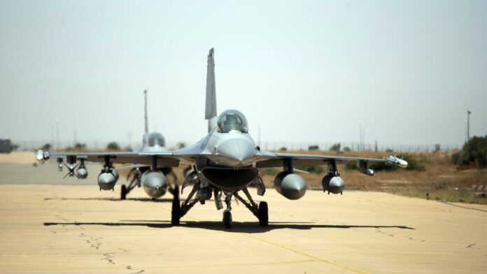 F-16 F-16
