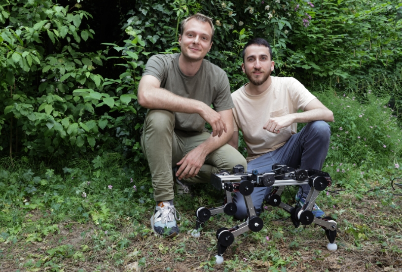 У Швейцарії побудували робота-собаку, який продовжує бігти після вимкнення моторів У Швейцарії побудували робота-собаку, який продовжує бігти після вимкнення моторів