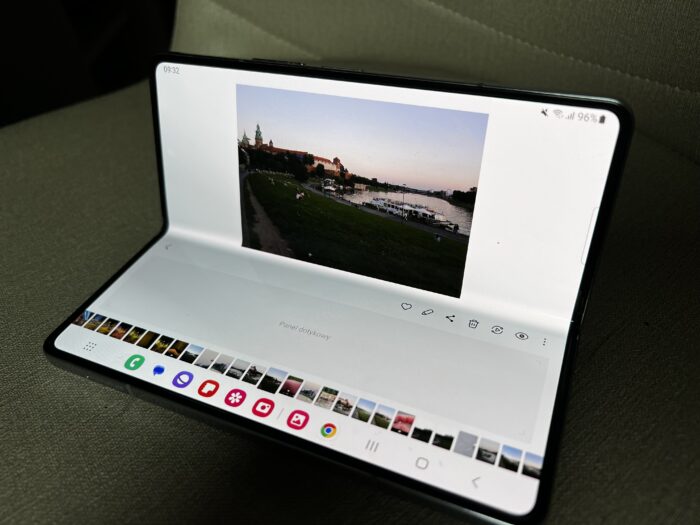 Samsung Galaxy Fold5 Samsung Galaxy Fold5