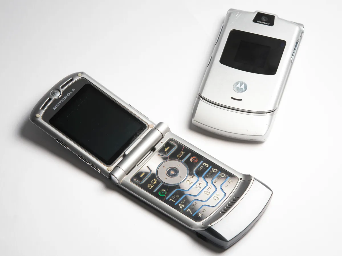 RAZR V3