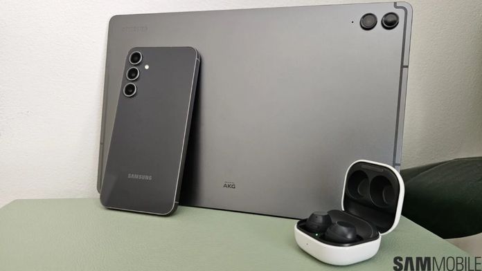 Samsung 展示 Galaxy S23 FE 智能手机、Tab S9 FE 平板电脑和 Buds FE 耳机