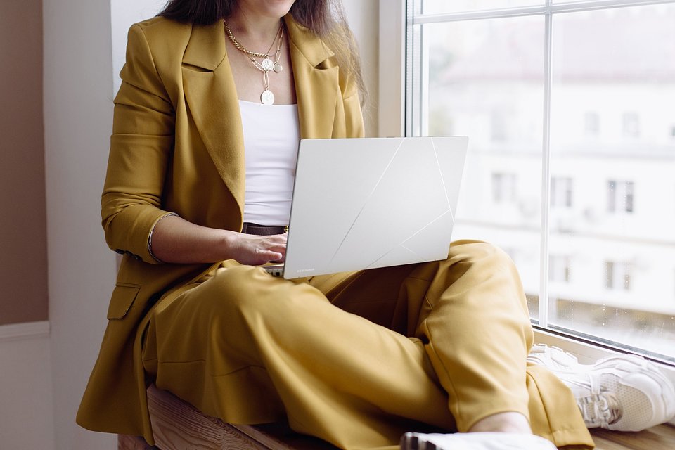 ASUS Zenbook 14 OLED (UX3405)