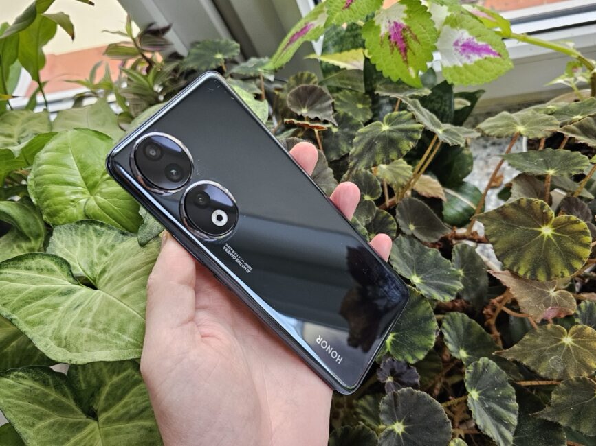 Honor 90