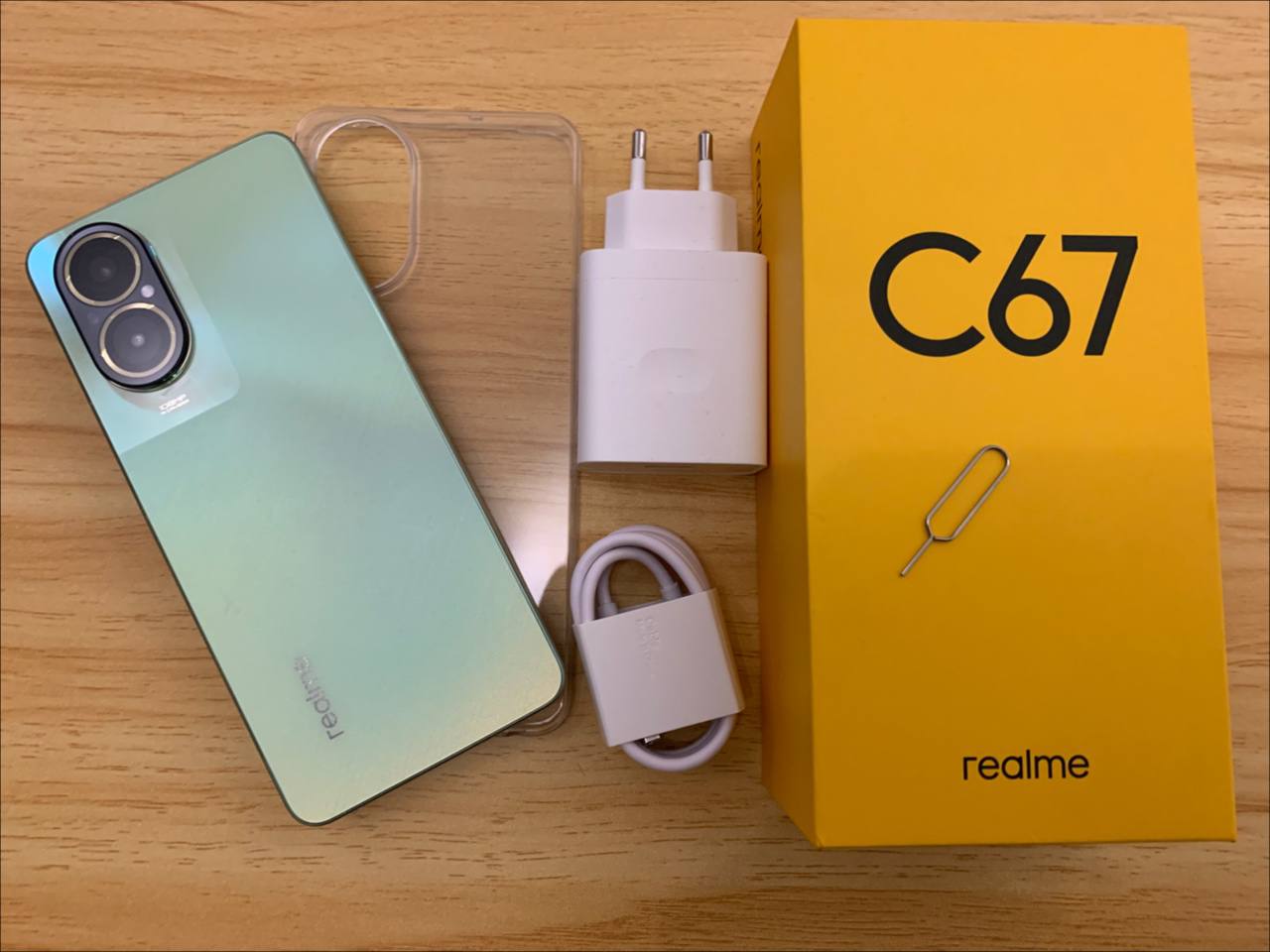 realme C67