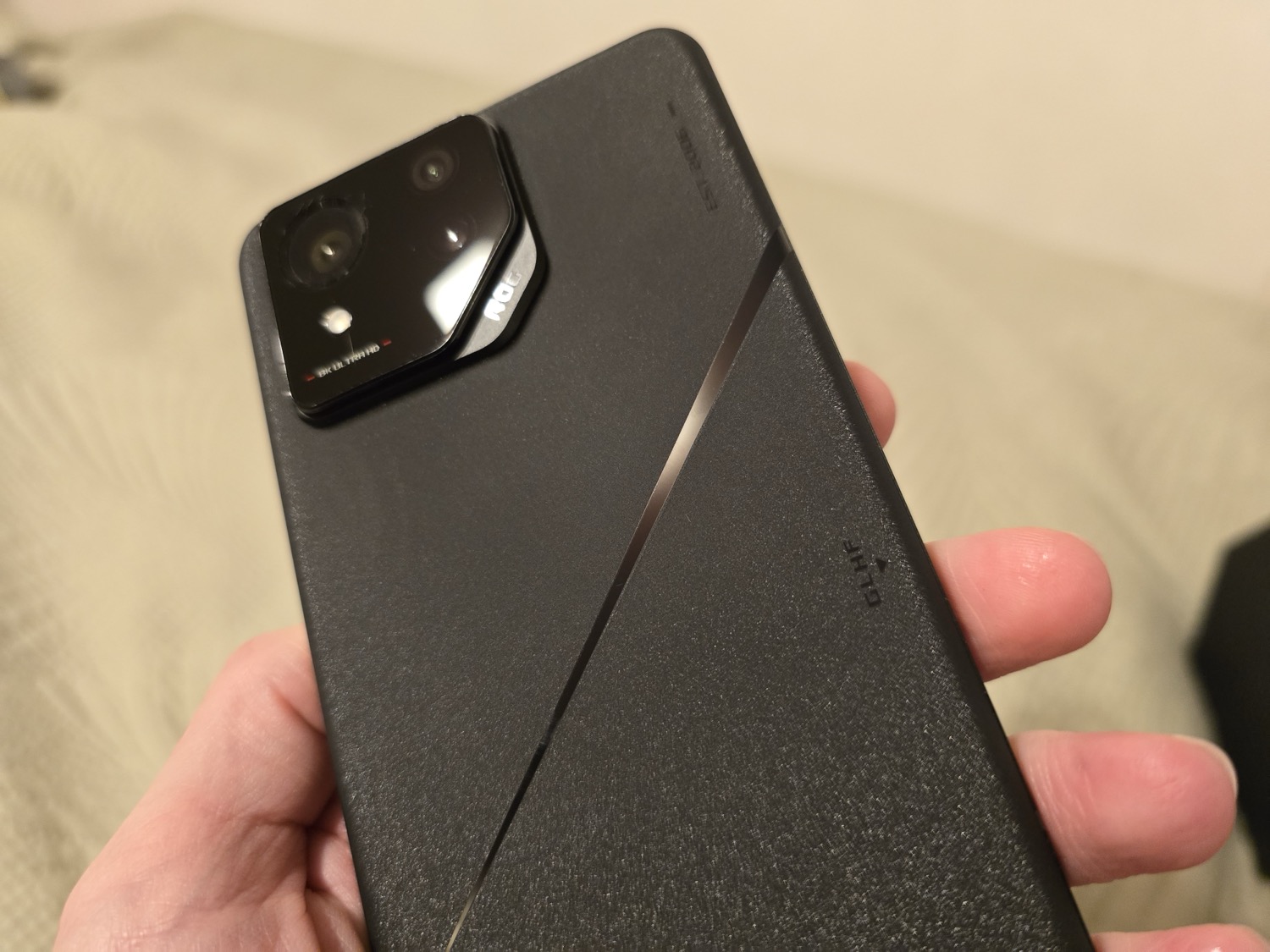 ASUS ROG Phone 8 Pro