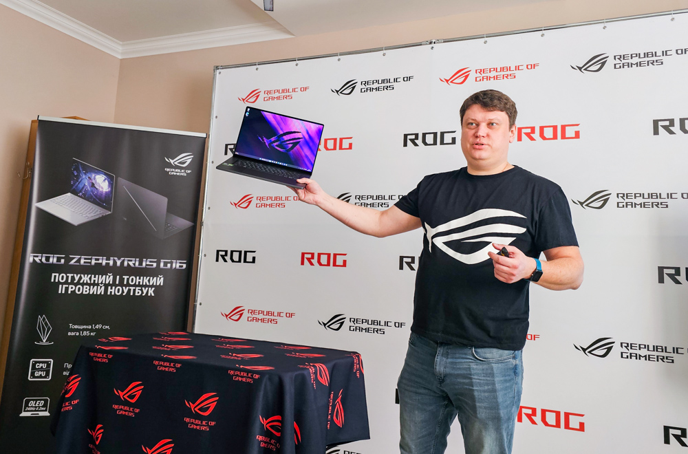 ASUS ROG Zephyrus G16 2024 ASUS ROG Zephyrus G16 2024