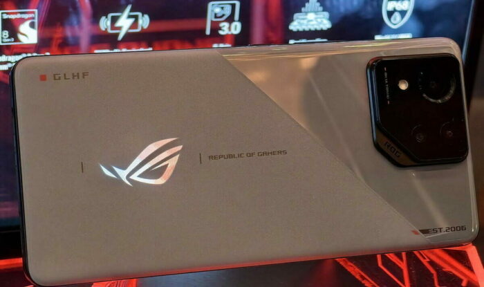 ASUS ROG Phone 8