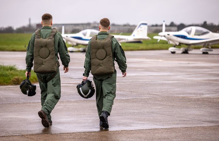 In Groot-Brittannië volgden 10 Oekraïense piloten een basisopleiding voor training op de F-16