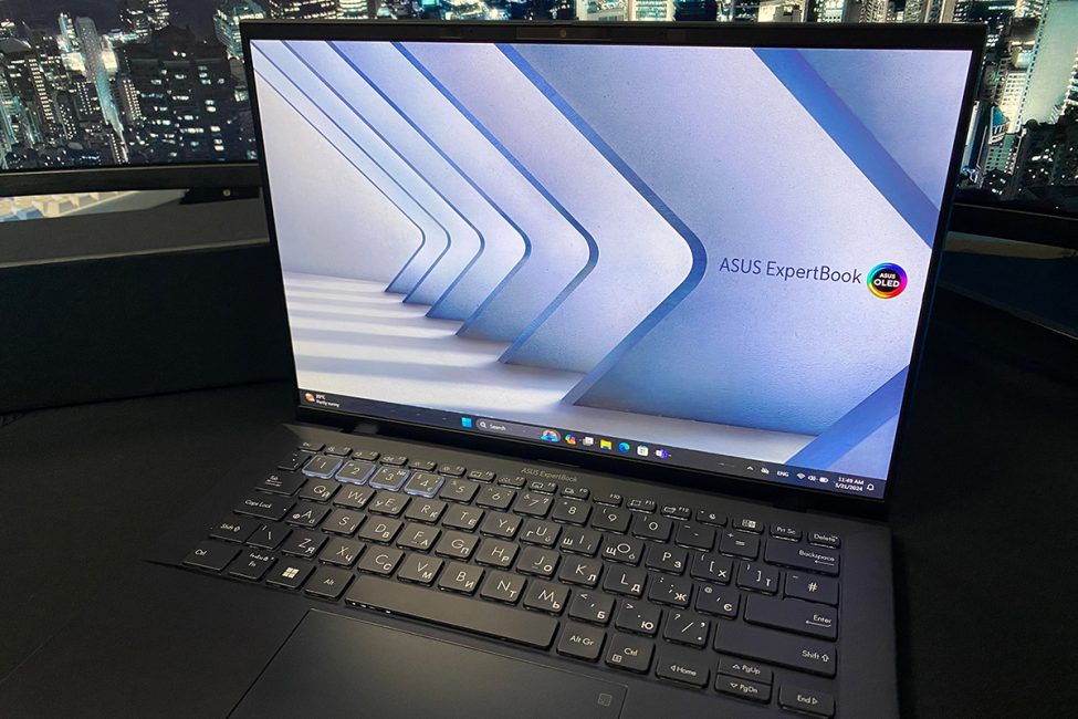 ASUS ExpertBook B9 OLED (B9403CVAR)