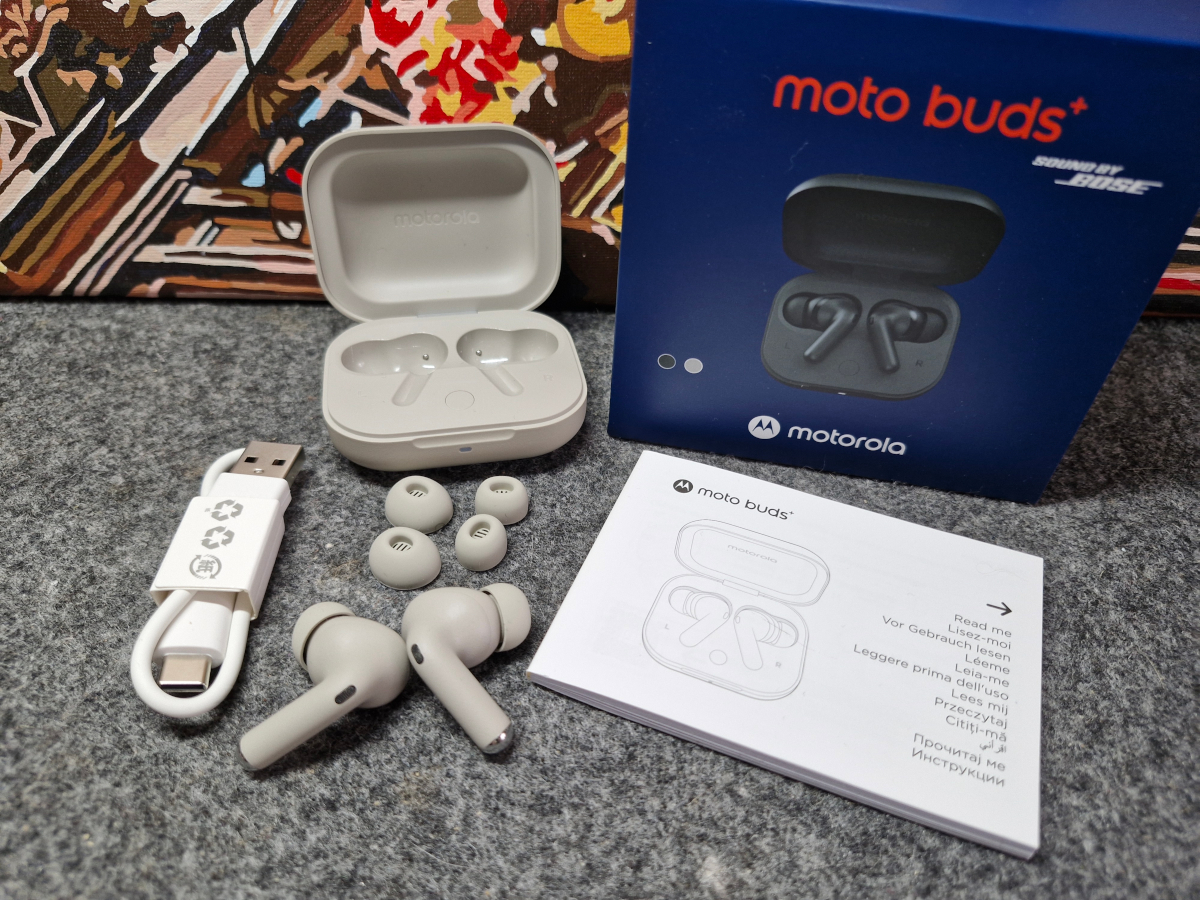 Motorola Moto Buds+