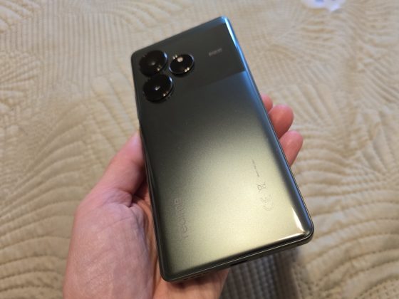 realme GT 6