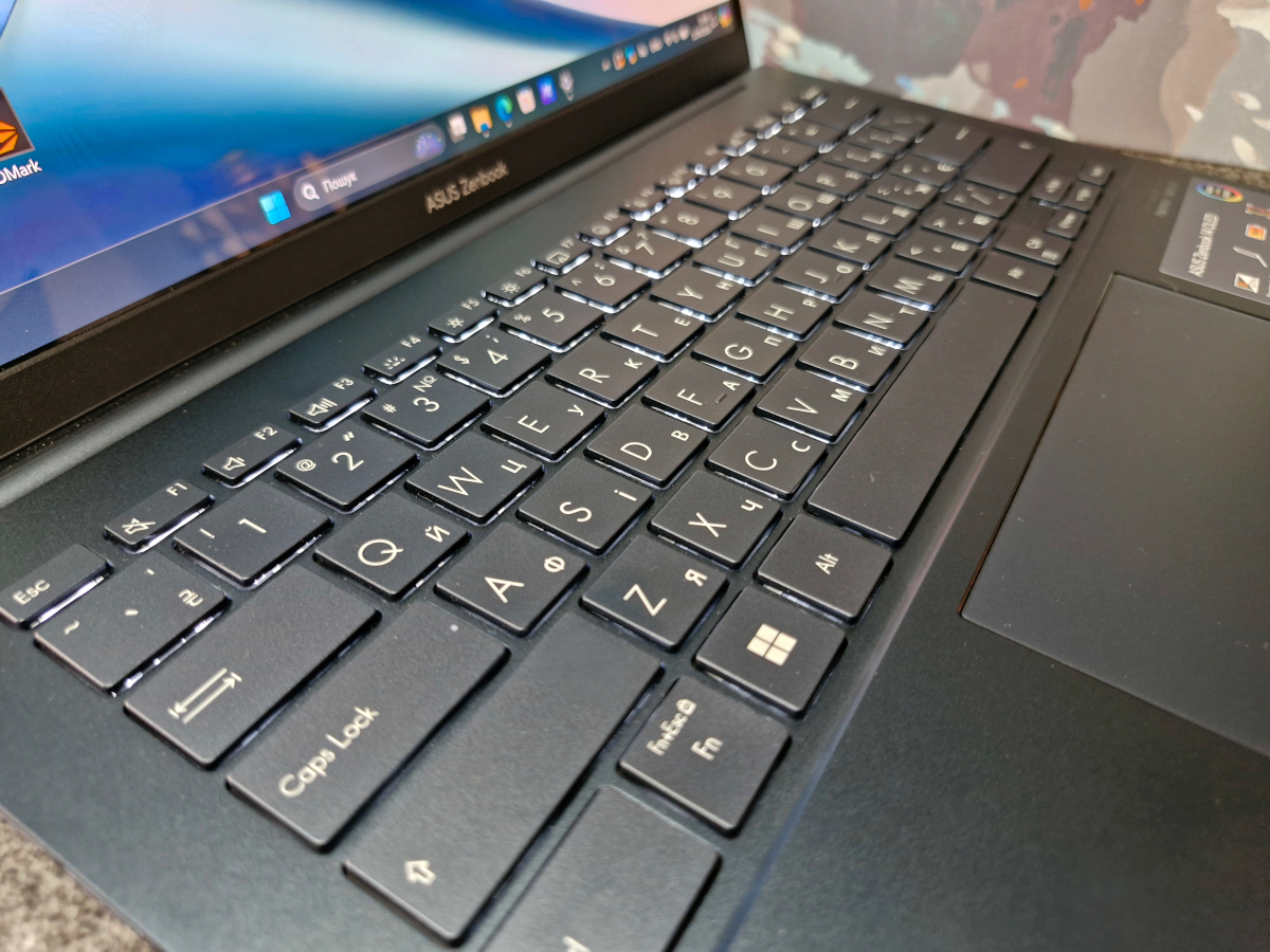 ASUS Zenbook 14 OLED