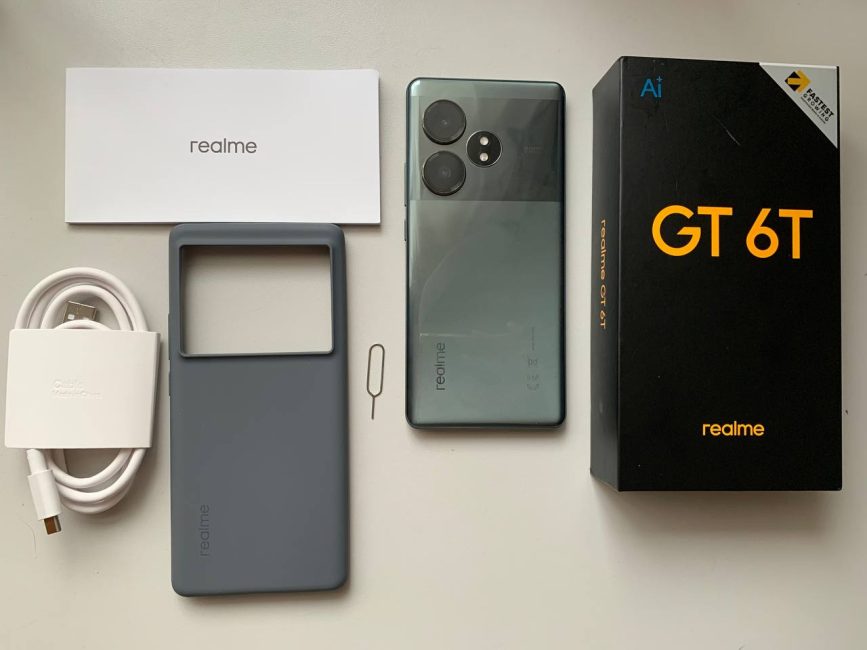 realme GT 6T