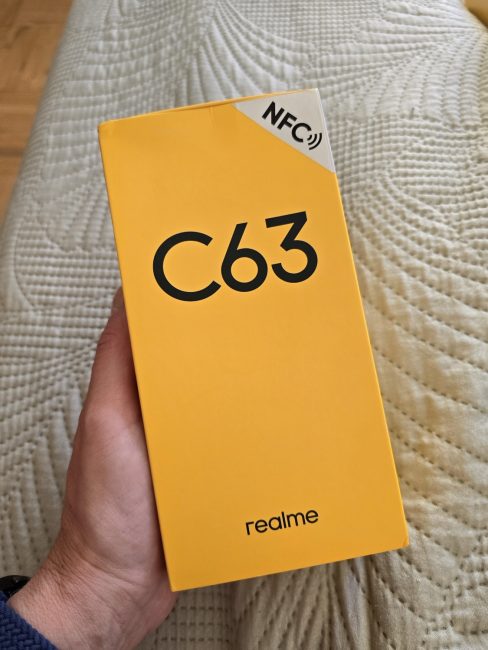 realme C63