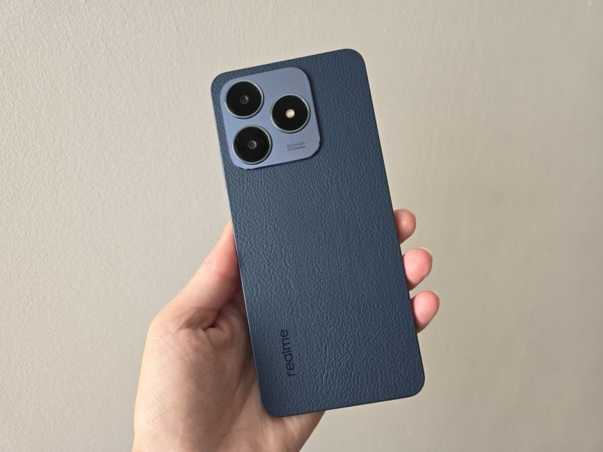 realme C63