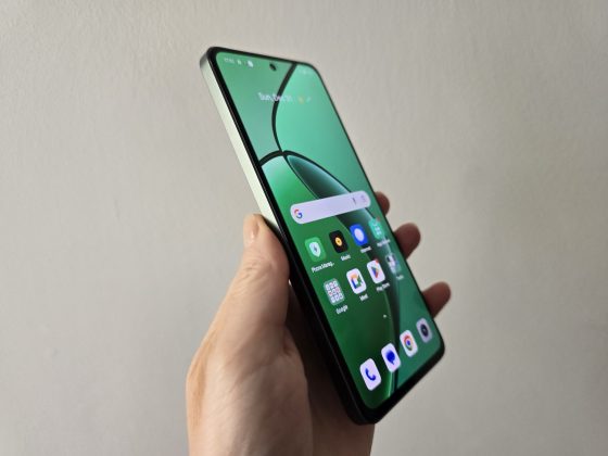 realme 12 screen