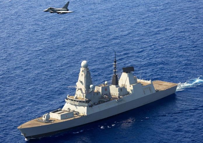 Британський есмінець HMS Duncan «‎знешкодив загрозу» для кіпрської бази