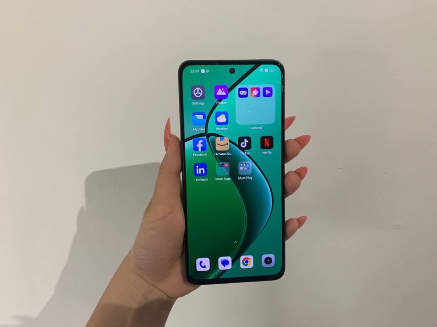 realme 12