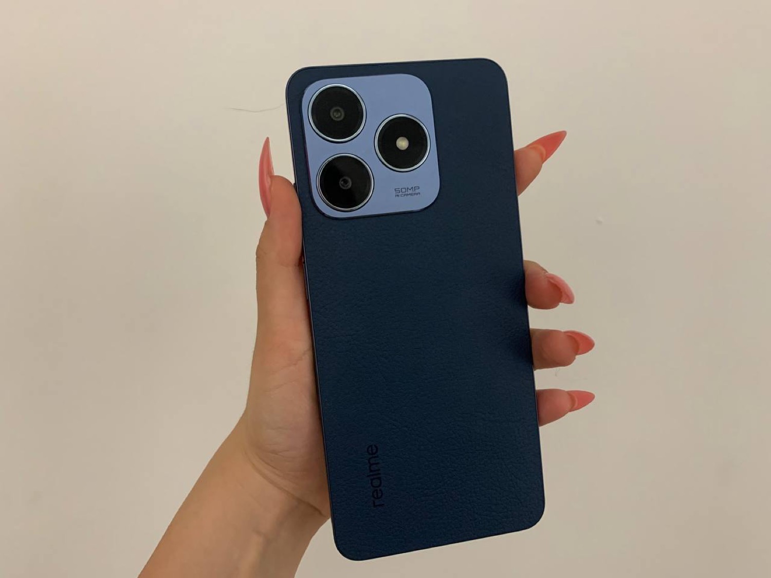 realme C63