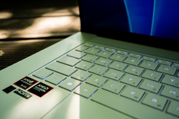 ASUS Zenbook S 16 ASUS Zenbook S 16