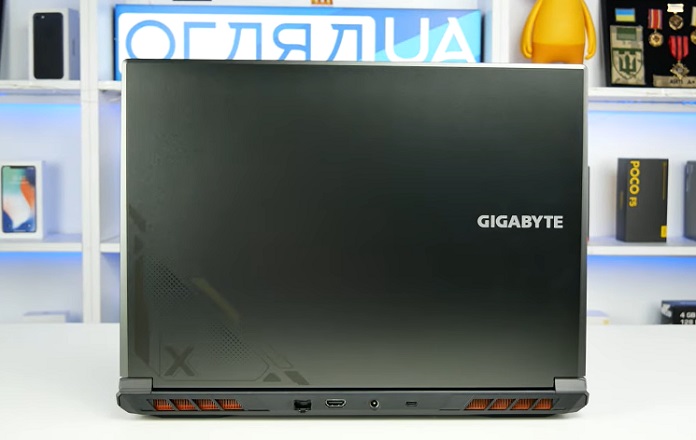 Gigabyte G6X 9KG