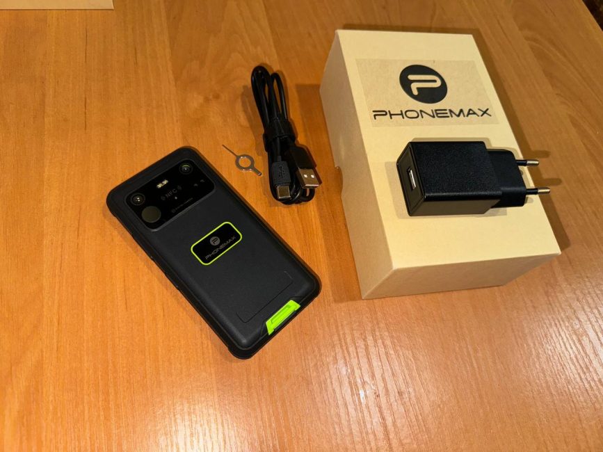 Phonemax R4GT - What In The Box?