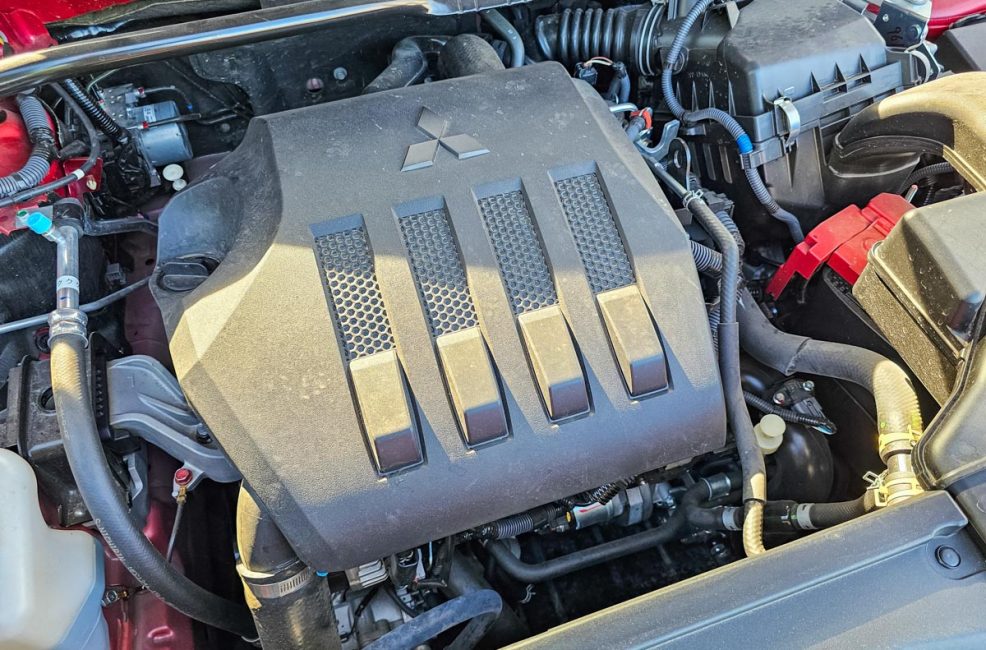 Mitsubishi Eclipse Cross - Engine