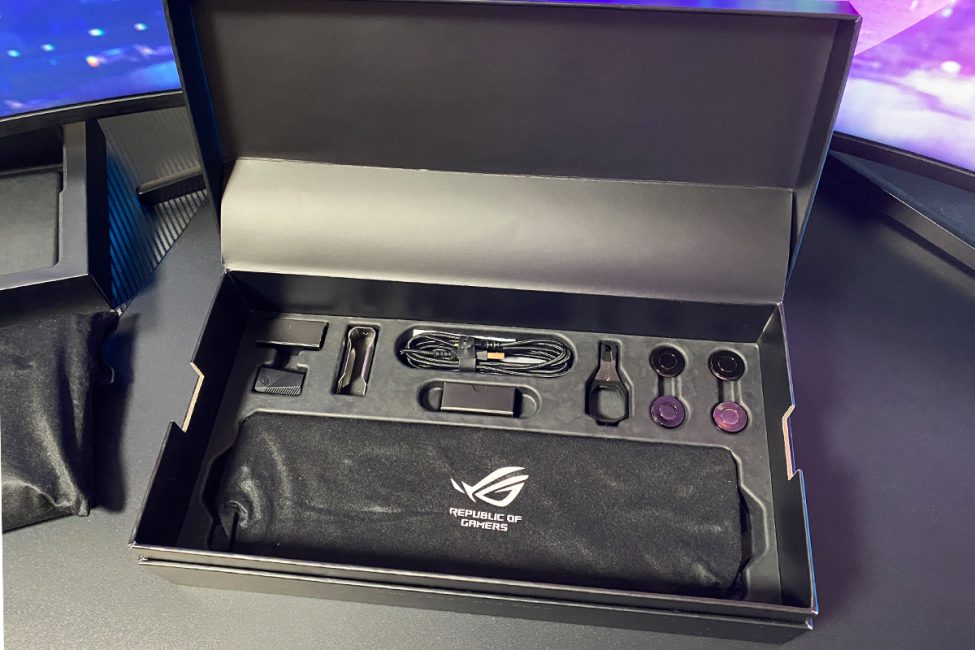 ASUS ROG Azoth Extreme