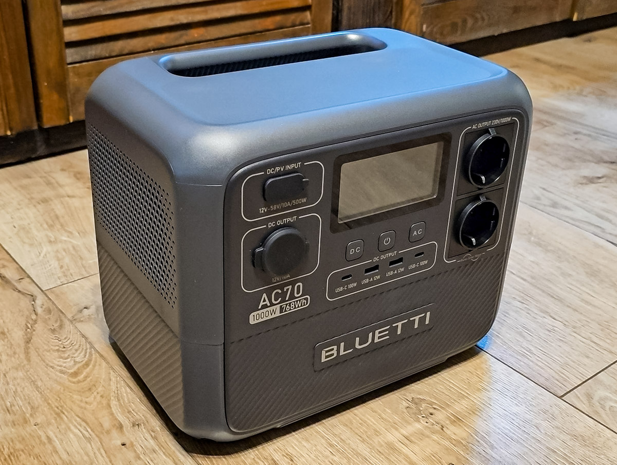 BLUETTI AC70