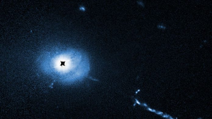 Quasar 3C 273